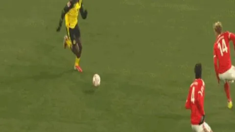 南联主场对决：大乐透期号专家质合分析推荐前区十码